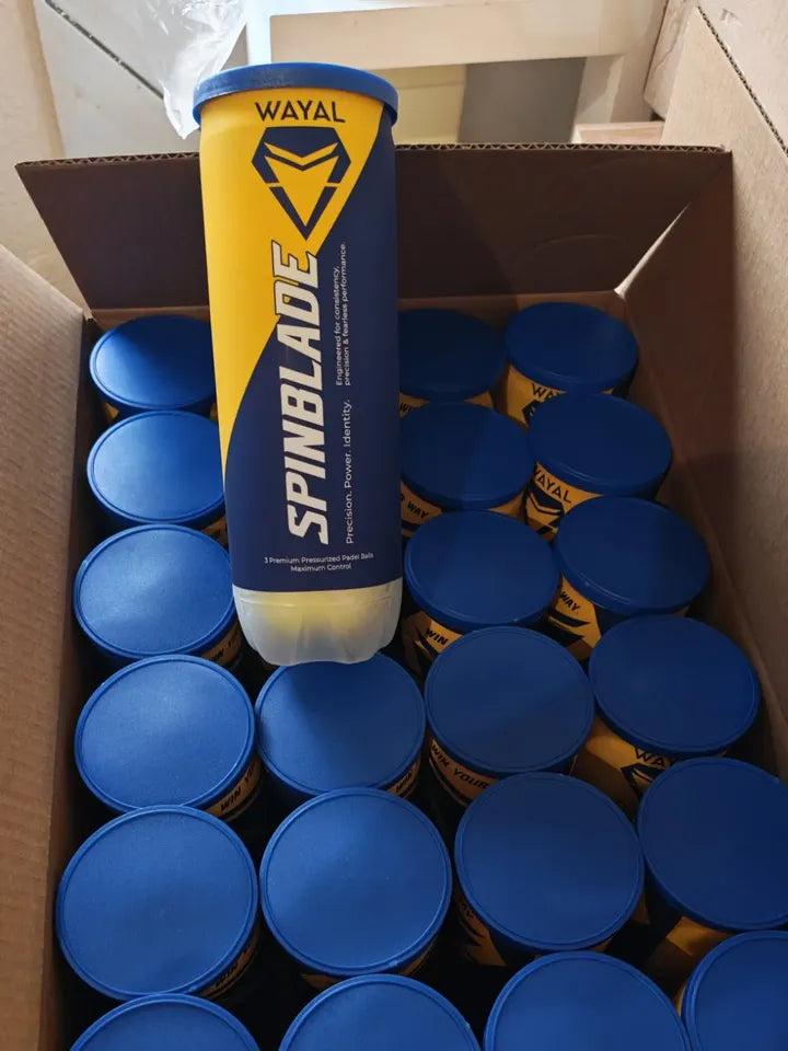 Un carton de 24 tubes SpinBlade, ouvert